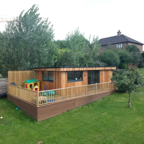 Garden Room with Childrens Play Area