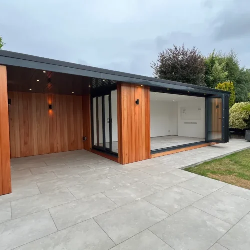 Garden Room with open Doors