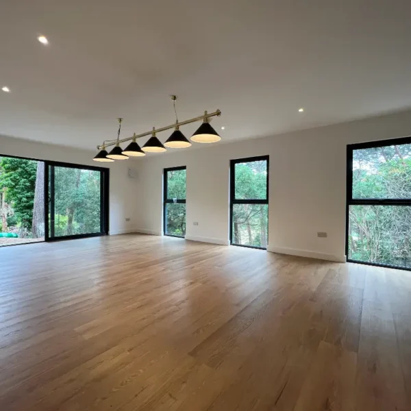 Large Empty Garden Room