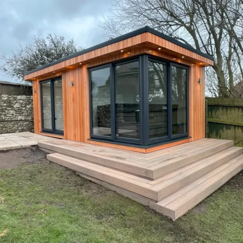 Garden Room with Steps