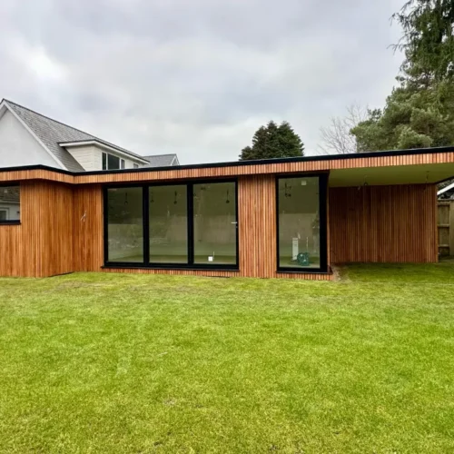 Large Garden Room in Back Garden