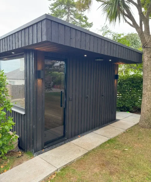 Black Garden Room Sauna